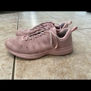 Apl running sneakers pink rose size 10 9 1/2